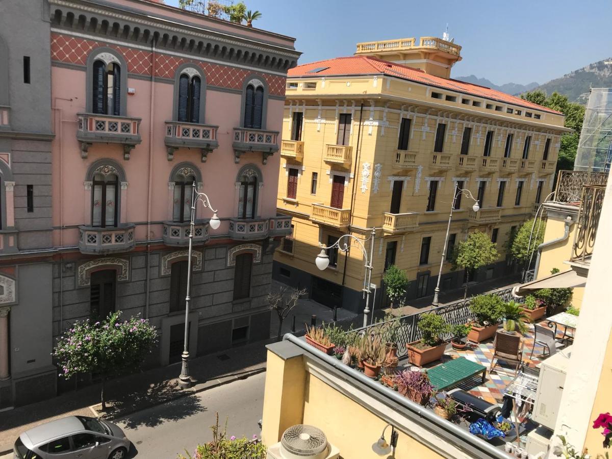 Salerno B&B In Centro エクステリア 写真