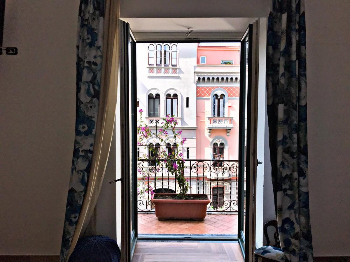 Salerno B&B In Centro エクステリア 写真