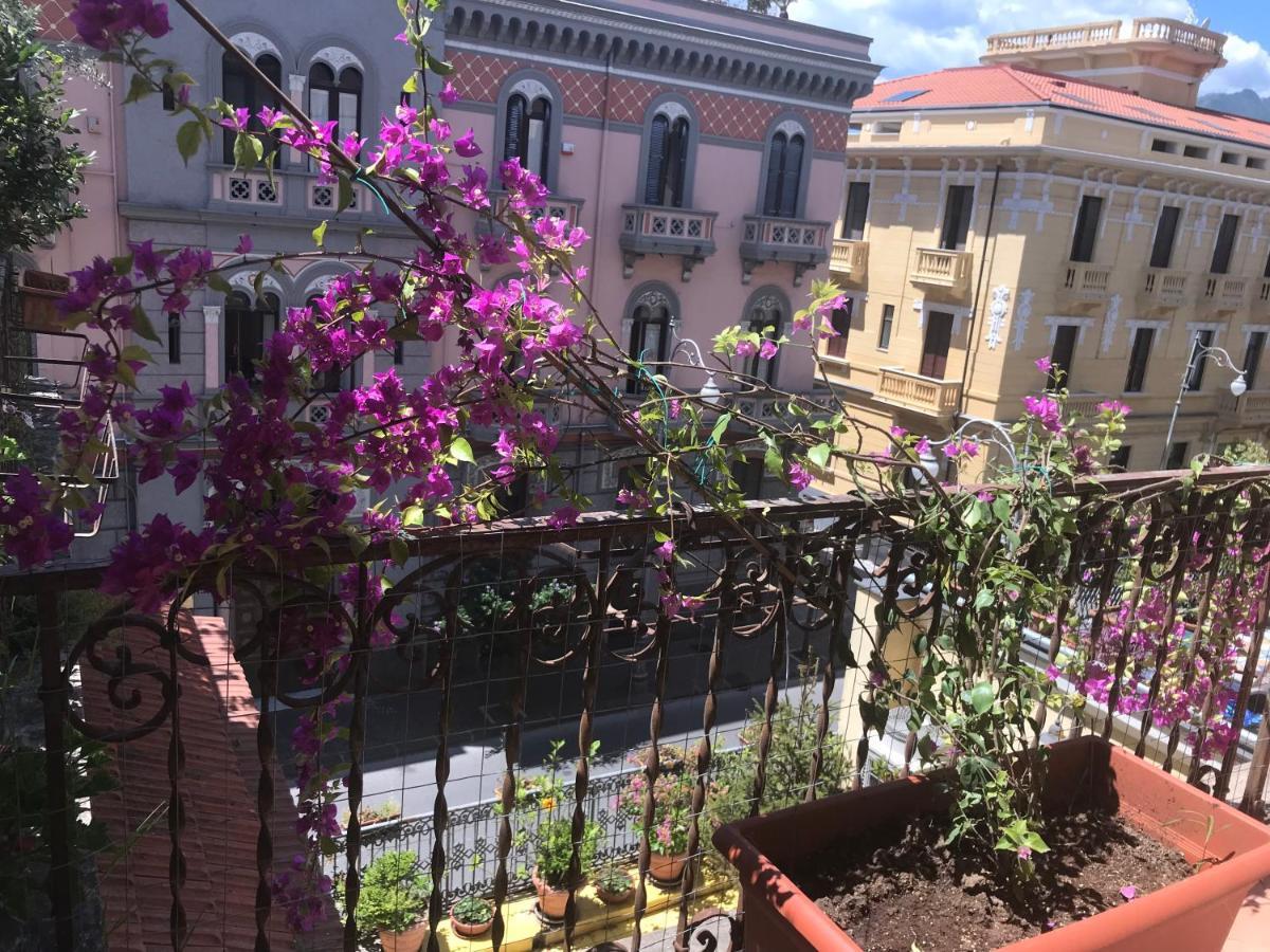 Salerno B&B In Centro エクステリア 写真