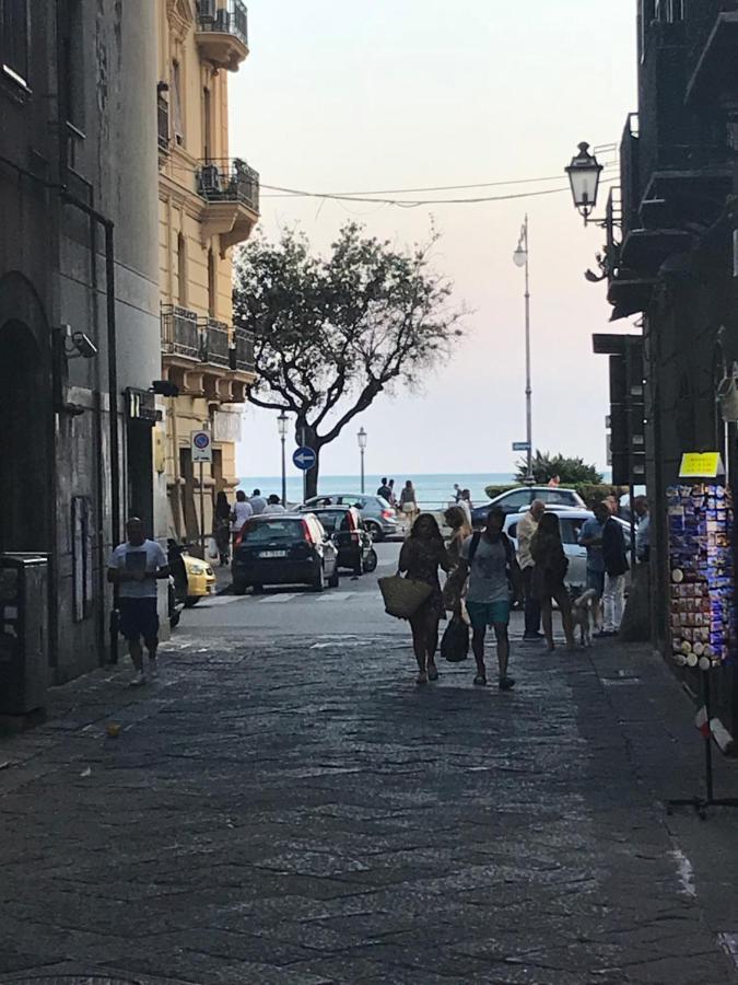 Salerno B&B In Centro エクステリア 写真