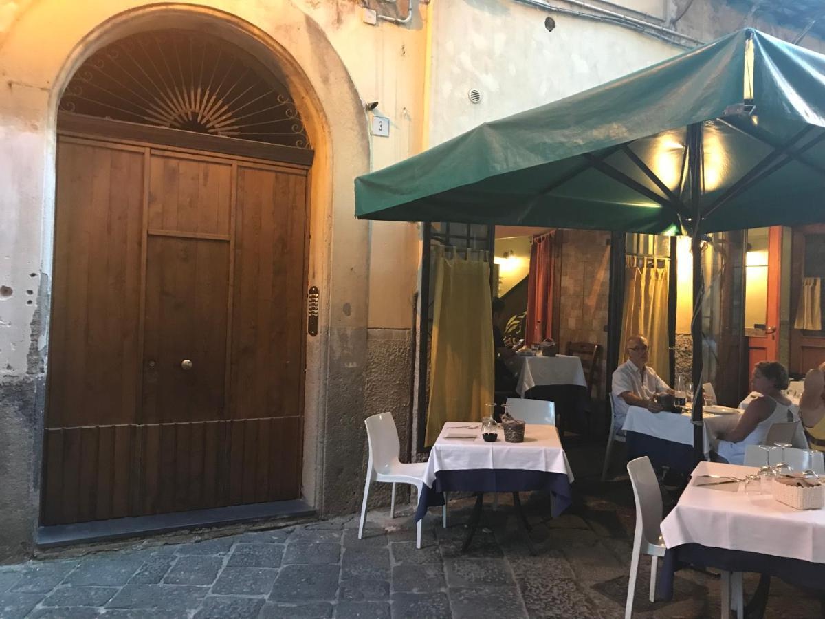 Salerno B&B In Centro エクステリア 写真
