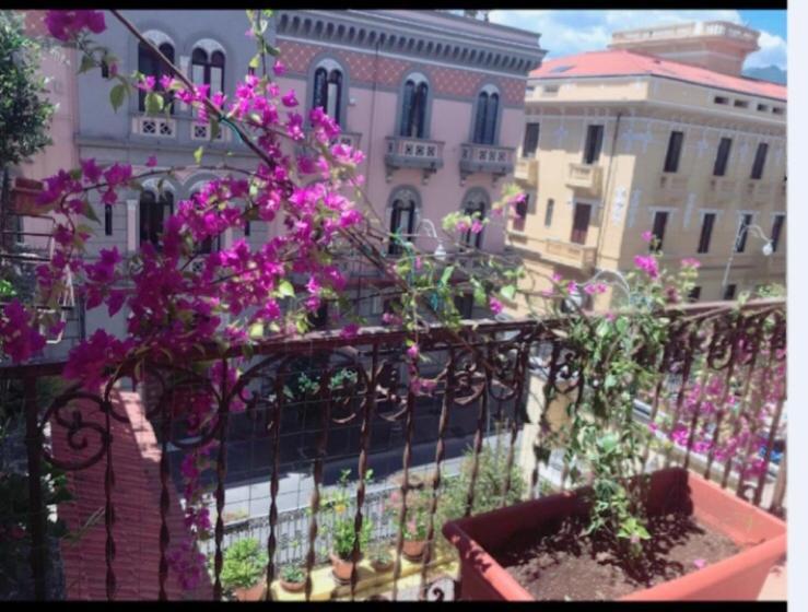 Salerno B&B In Centro エクステリア 写真